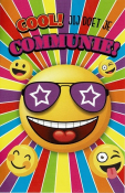 Glimlachende emoji met stervormige zonnebril op kleurrijke achtergrond. Tekst: "Cool! Jij doet je communie!" Drie kleine emoji’s erbij.