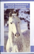 Verjaardagskaart met een wit paard