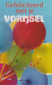 Fleurige ballonnen tegen blauwe lucht, met tekst "Gefeliciteerd met je vormsel" in rood en wit.