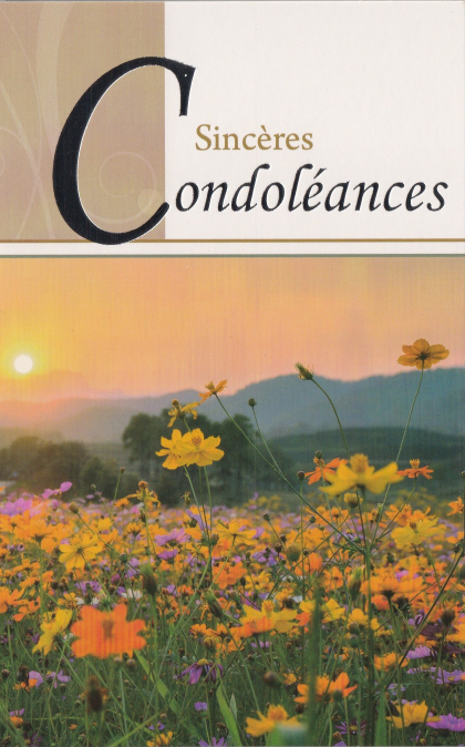 Op de voorkant staat "Sincères Condoléances". Onder een veld met gele bloemen in zonsondergang.