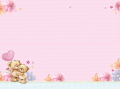 Twee teddyberen met roze hart op roze achtergrond met bloemdecoraties.